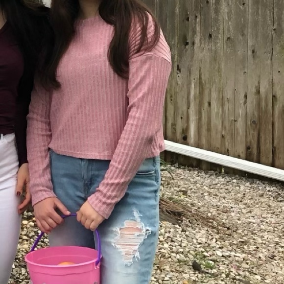 Forever 21 Cropped Sweater - Picture 4 of 4